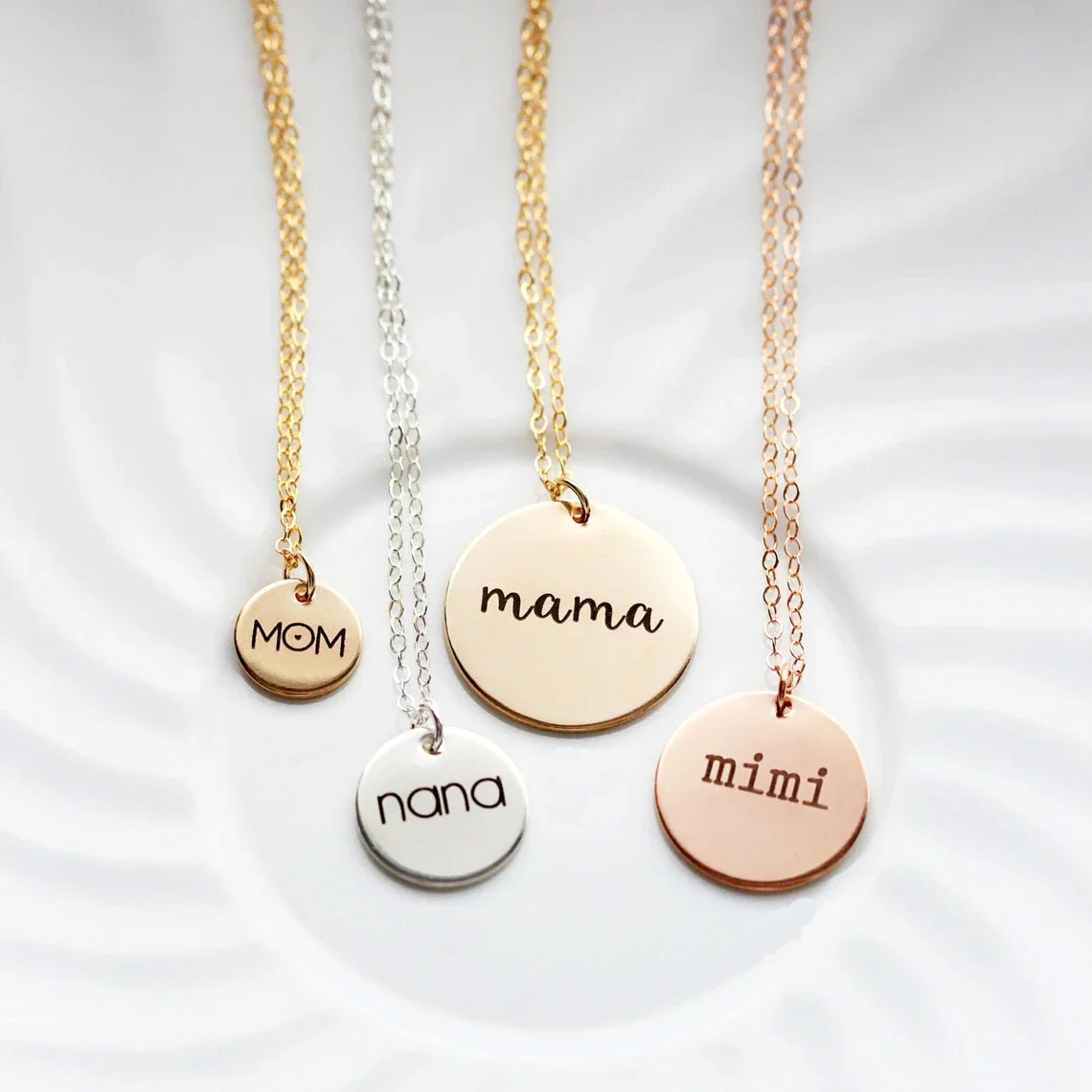 Collar con colgante redondo de - Birth Flower Necklace reseña y precio